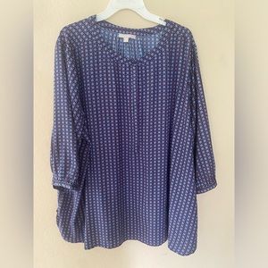 Woman within blouse size 26/28